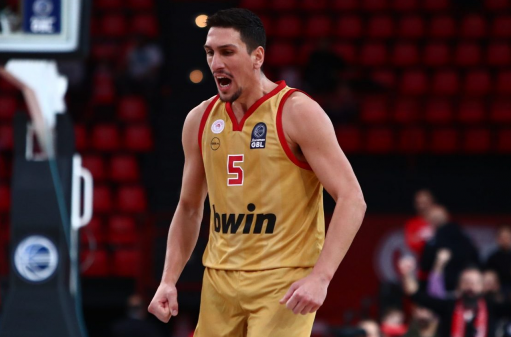Ολυμπιακός – Περιστέρι 84-78: Δυσκολεύτηκε, αλλά τον έσωσε ο Λαρεντζάκης