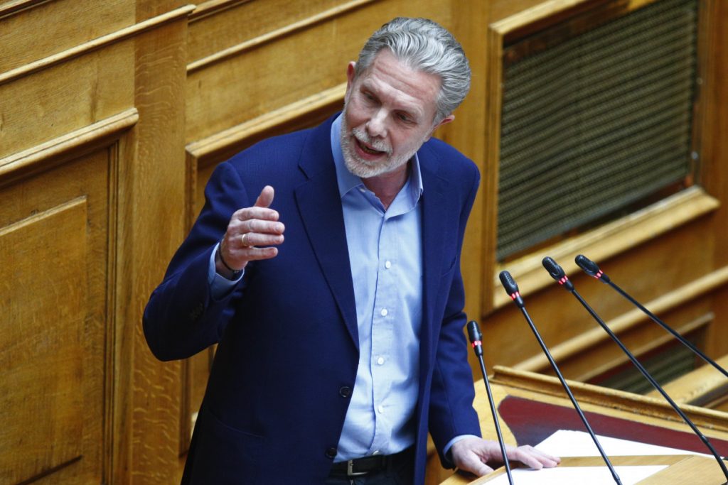 Αναταράξεις στο ΠΑΣΟΚ για τις συνεργασίες
