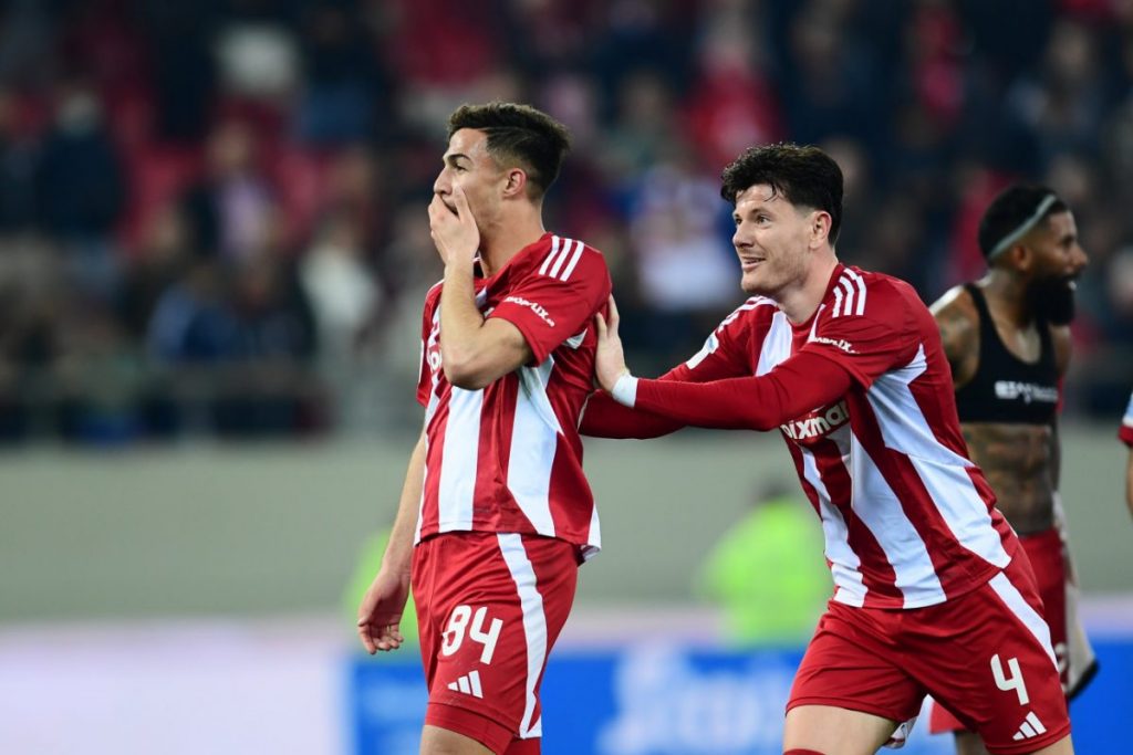 Ολυμπιακός – Άρης (2-1): Τρομερός Κωστούλας με δύο γκολ νίκησε και τους διαιτητές