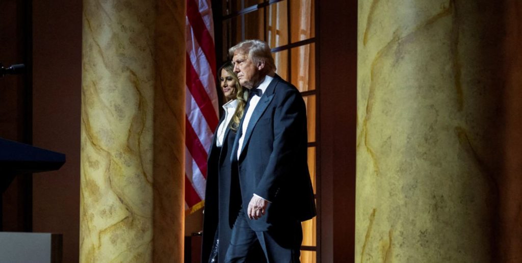 Αλλαγή «φρουράς» στον Λευκό Οίκο – Αντίστροφη μέτρηση για την ορκωμοσία Τραμπ