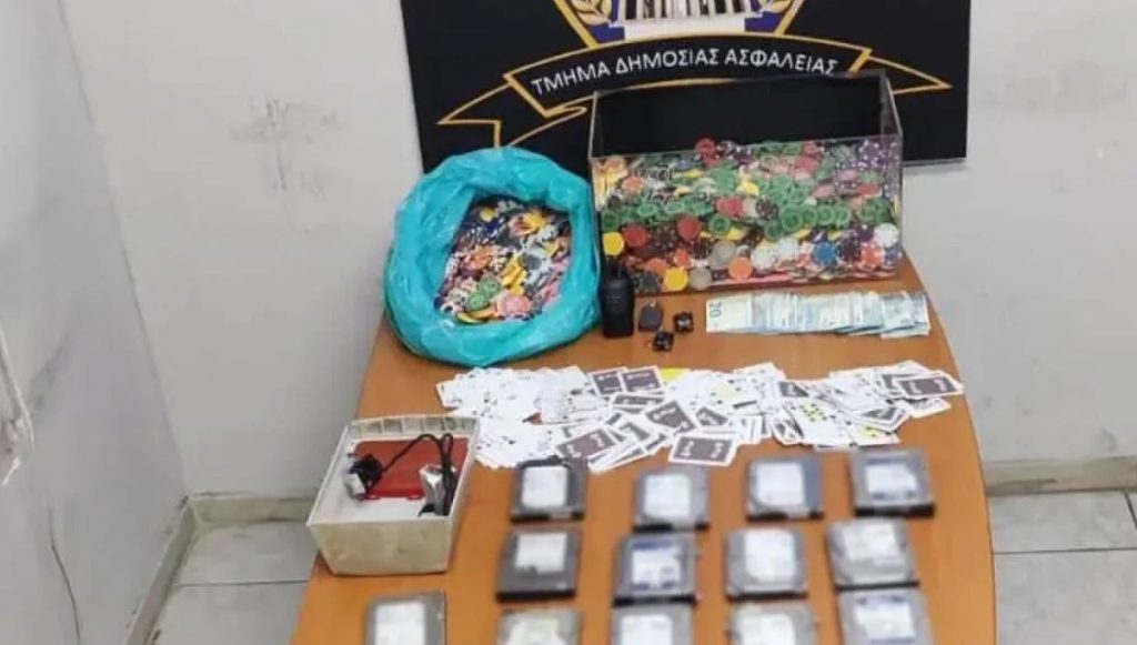 Αθήνα: Έφοδος της αστυνομίας σε παράνομο καζίνο – 82 συλλήψεις
