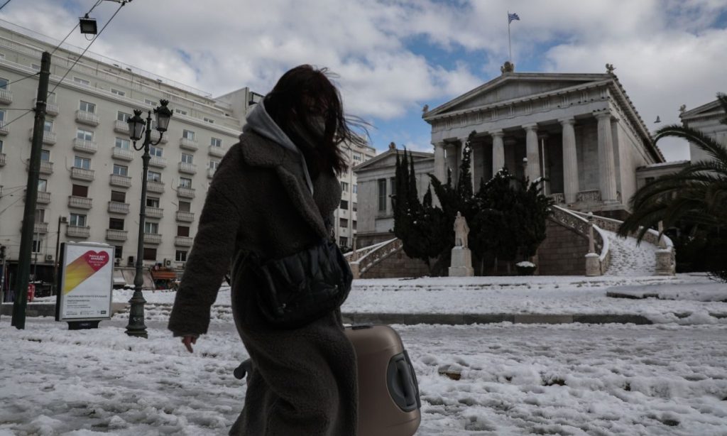 Παρατεταμένη βαρυχειμωνιά με βοριάδες και χιόνια