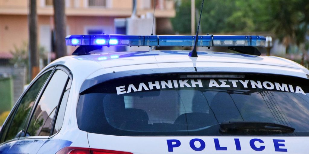 Θεσσαλονίκη: Οδηγούσε μεθυσμένος, προκάλεσε τροχαίο και επιτέθηκε σε αστυνομικούς