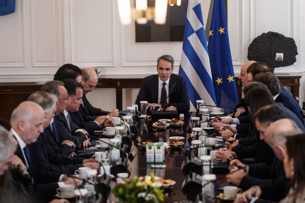 Συνεδριάζει το υπουργικό συμβούλιο – Στο «κόκκινο» το πολιτικό θερμόμετρο