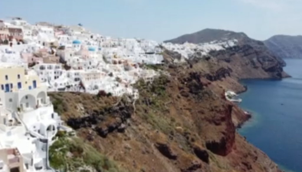 Μπαράζ σεισμικών δονήσεων στις Κυκλάδες  – Εγκαταλείπουν οι κάτοικοι την Σαντορίνη