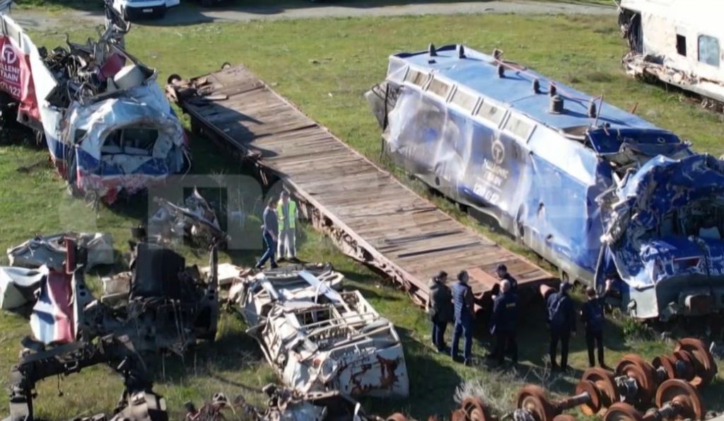 Τέμπη: Νέες αποκαλύψεις του MEGA για την μοιραία αμαξοστοιχία – Τι εντοπίστηκε στη δεύτερη μηχανή