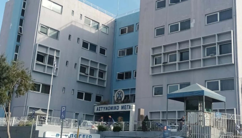 Χανιά: Υγειονομικοί χρηματίζονταν από εστιατόρια και καφέ για να μην βεβαιώνουν πρόστιμα