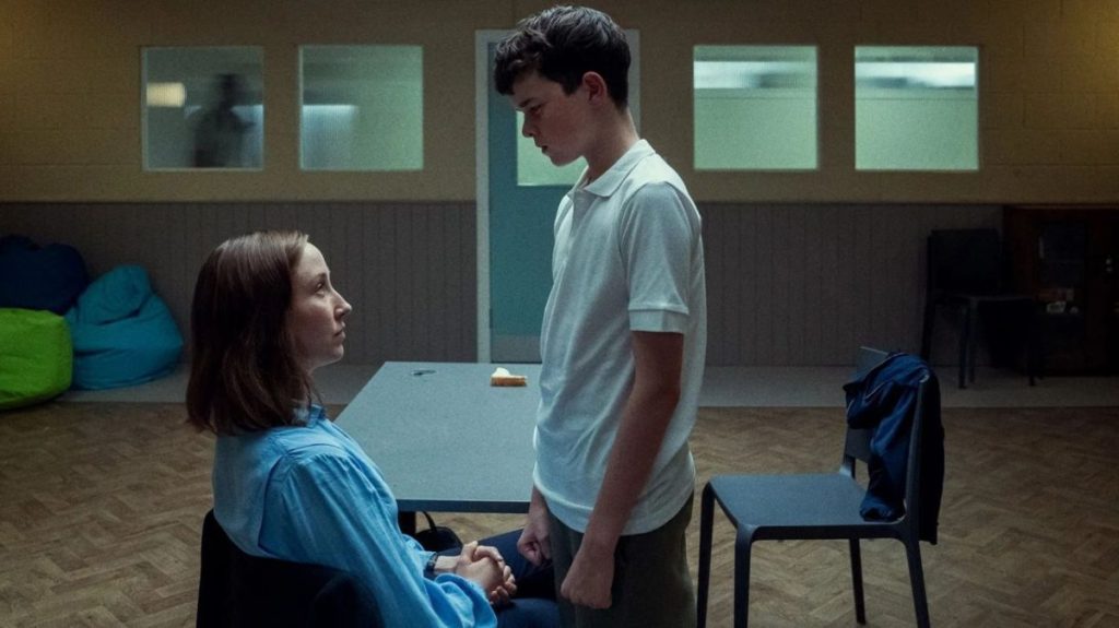 Adolescence: Η σειρά «γροθιά» στο στομάχι για τον «σκοτεινό» κόσμο της εφηβείας – Ο Θοδωρής Κουτσογιαννόπουλος στις «Εξελίξεις Τώρα»