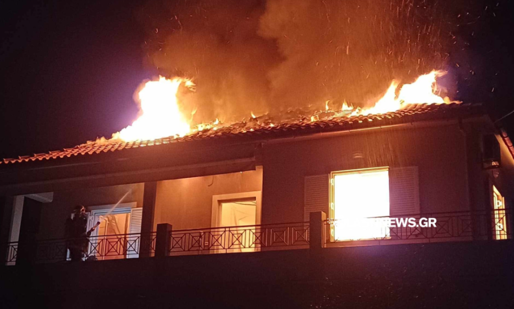 Κρήτη: Ολοσχερής καταστροφή σπιτιού από πυρκαγιά στη Σούδα