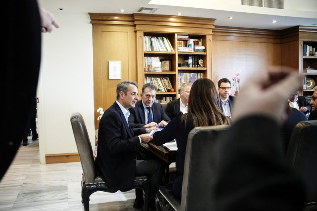 Επίσκεψη Μητσοτάκη στο υπουργείο Παιδείας – Τι ανέφερε για την αξιολόγηση εκπαιδευτικών