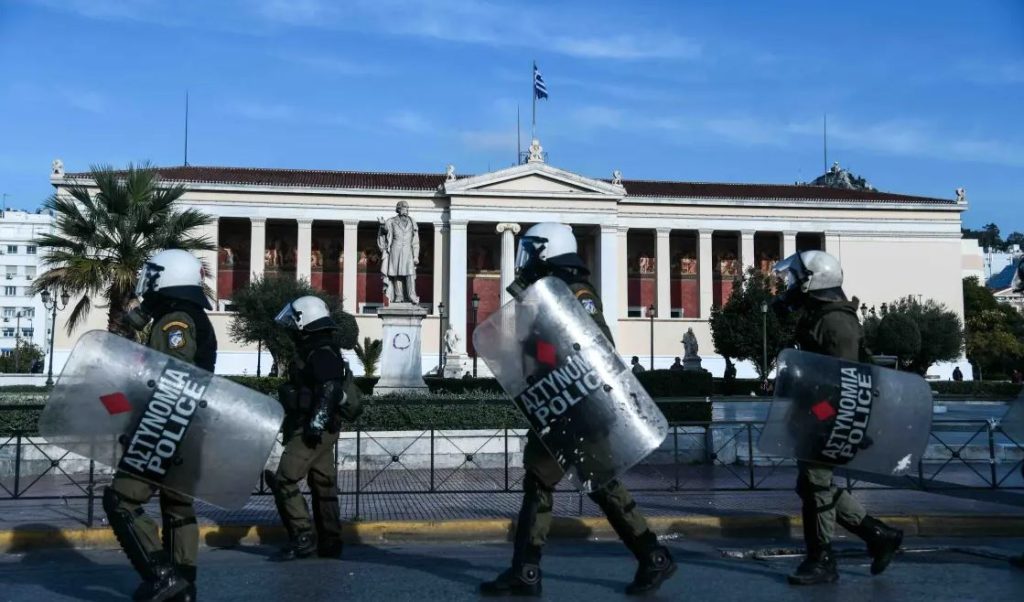 Πανεπιστήμια: Μέτρα κατόπιν… εισβολής και «μπαλάκι» ευθυνών για την ασφάλεια και την ορθή λειτουργία τους