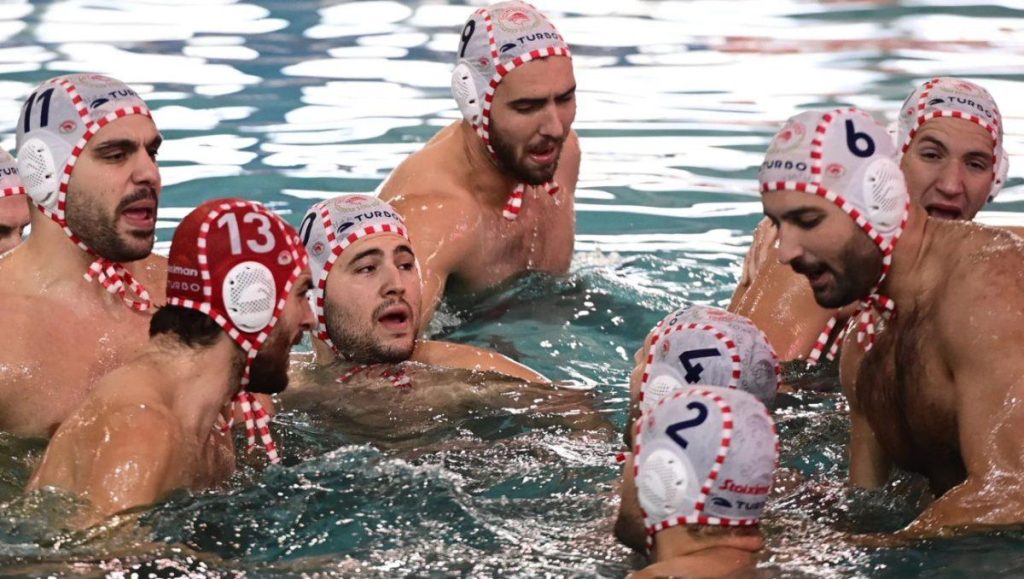 Πόλο: Προβάδισμα για τους τελικούς οι ερυθρόλευκοι