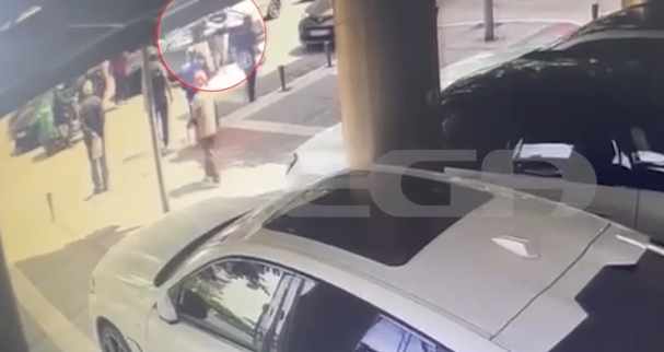 Θεσσαλονίκη: Ξυλοδαρμός 53χρονου στη μέση του δρόμου – Στο LIVE NEWS το θύμα