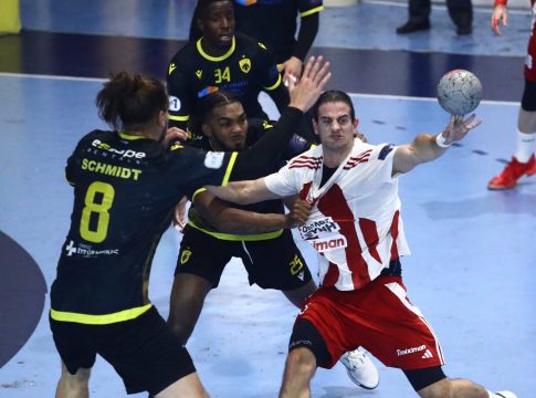 Για το 2-0 ο Ολυμπιακός, να ισοφαρίσει στη σειρά θέλει η ΑΕΚ