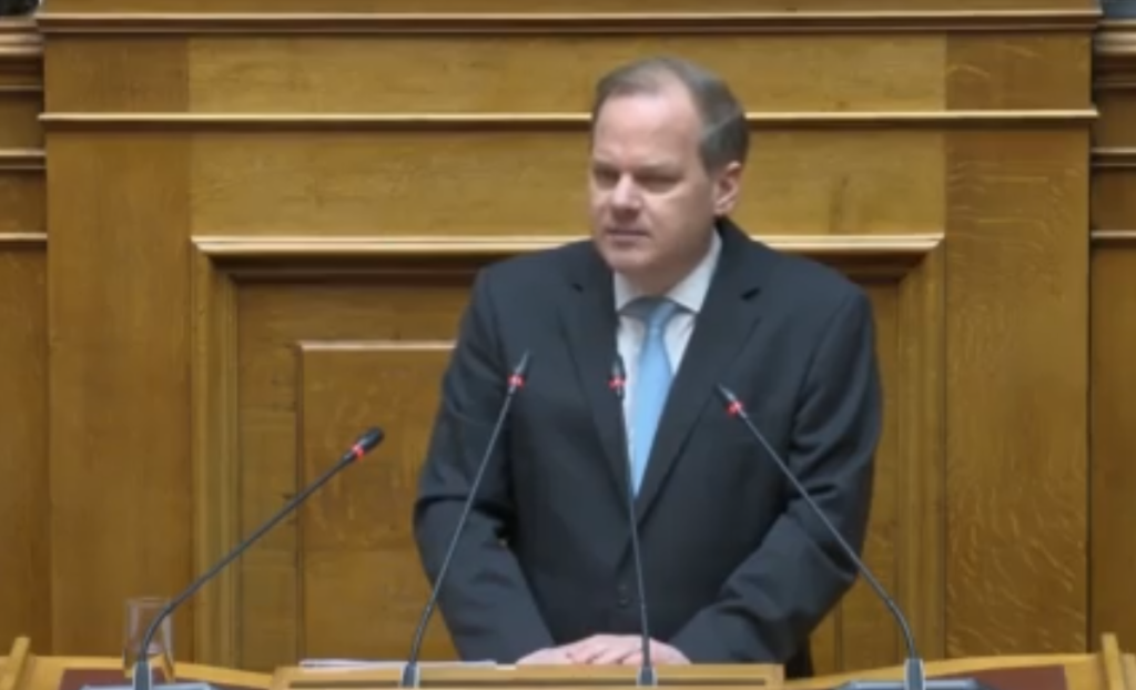 Βουλή: Με 154 ψήφους πέρασε η πρόταση της ΝΔ για παραπομπή Καραμανλή