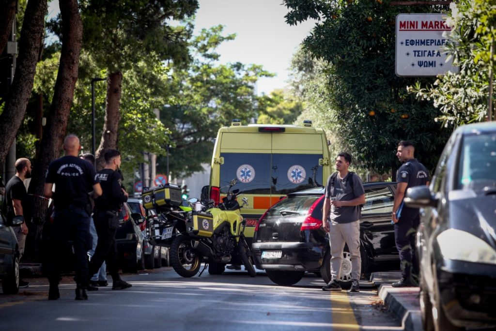 Αγία Παρασκευή: Εκτέλεση άνδρα στην μέση του δρόμου με 3 σφαίρες στον λαιμό