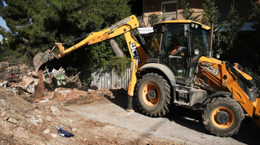 Χάρης Δούκας για την κατεδάφιση επικίνδυνων κτισμάτων: «Έχουν αναγνωριστεί 70 κτίρια και έχουμε γκρεμίσει ήδη δύο»