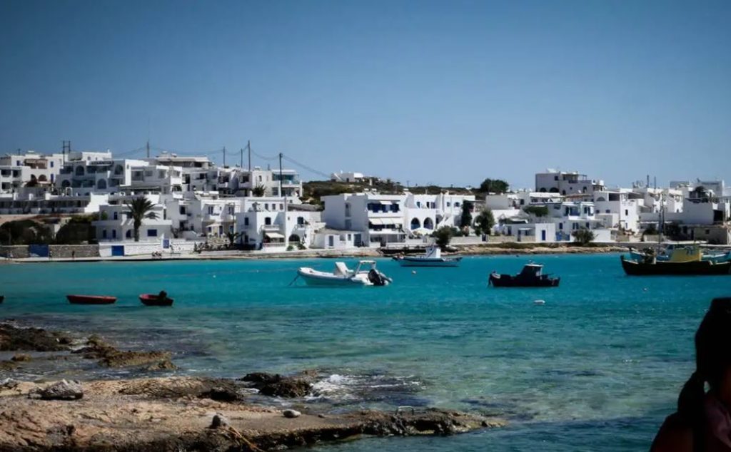 Ποιοι ωφελούνται από τη μείωση του ΦΠΑ στα μικρά ακριτικά νησιά – Πώς σχολιάζουν τα μέτρα οι επιχειρηματίες