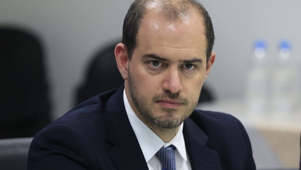 Γιώργος Κώτσηρας: «Προτεραιοποιήσαμε την μείωση της άμεσης φορολογίας» – Οσα είπε ο υφυπουργός Εθνικής Οικονομίας στο MEGA