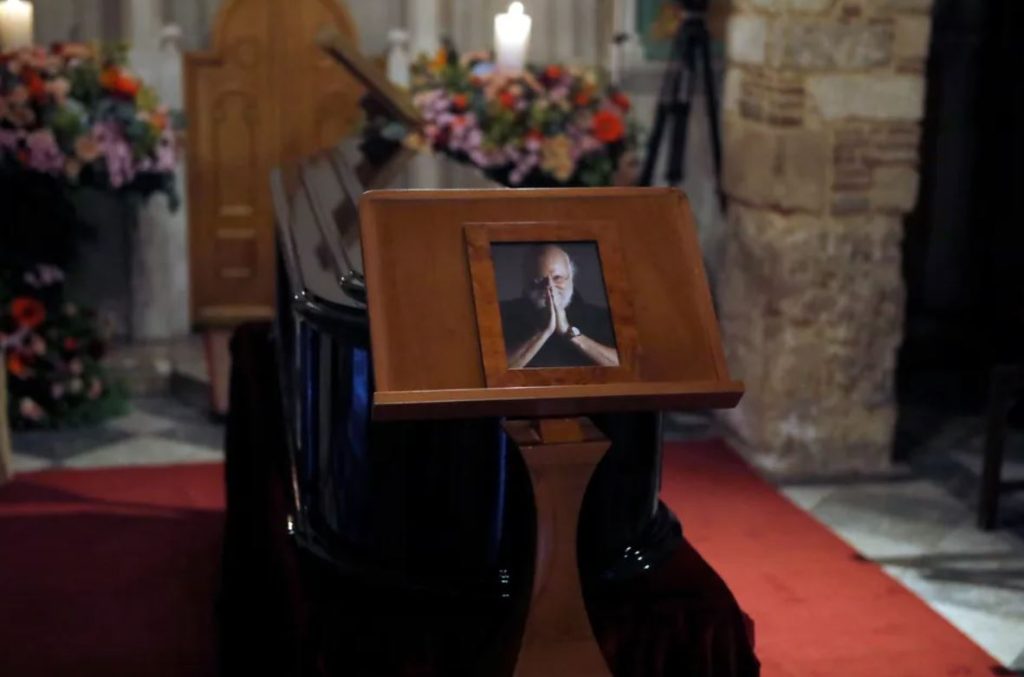 Διονύσης Σαββόπουλος: Το τελευταίο αντίο στον σπουδαίο τραγουδοποιό
