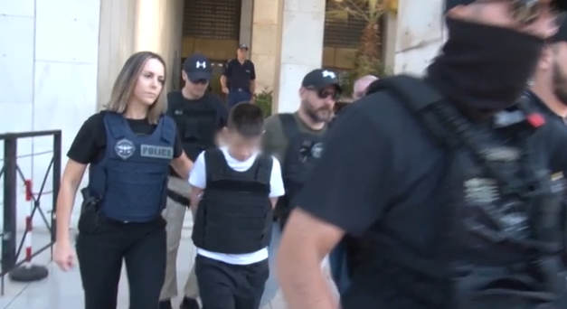 Αμαλιάδα – Πάτρα: «Θα την βρω στη φυλακή να μου πει γιατί το έκανε»- Η γιαγιά του Παναγιώτη για την Ειρήνη Μουρτζούκου