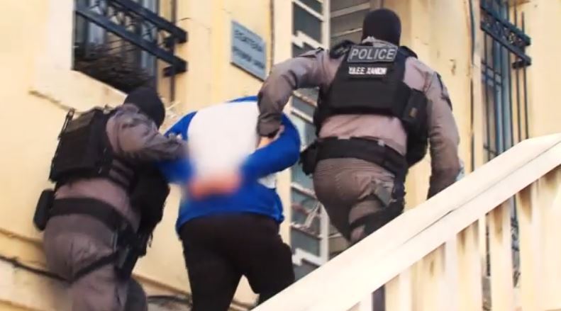 Κρήτη: Με αλεξίσφαιρο στα δικαστήρια ο 22χρονος – Απολογείται το Σάββατο