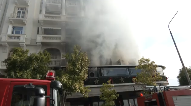 Θεσσαλονίκη: Υπό έλεγχο η φωτιά που ξέσπασε σε εστιατόριο στο κέντρο της πόλης