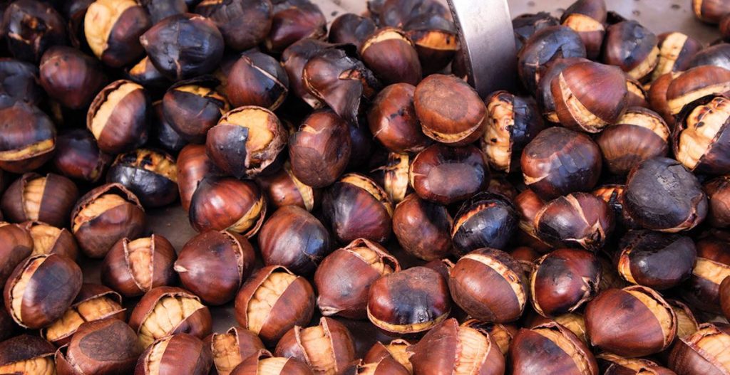 «Χρυσάφι» τα κάστανα: Πώς εκτοξεύεται η τιμή τους από το χωράφι μέχρι… το μανάβικο