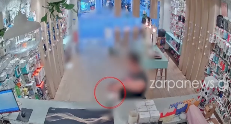 Χανιά: Απόπειρα κλοπής κουμπαρά για παιδιά με καρκίνο – Πολίτες απέτρεψαν τον δράστη και τον συνεργό του