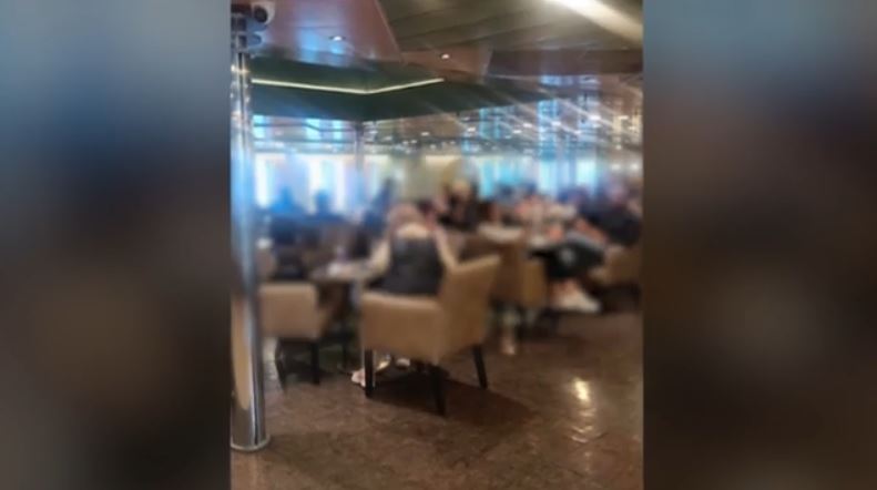 Ταλαιπωρία δίχως τέλος – Πλοίο για Κεφαλονιά έμεινε μεσοπέλαγα λόγω βλάβης
