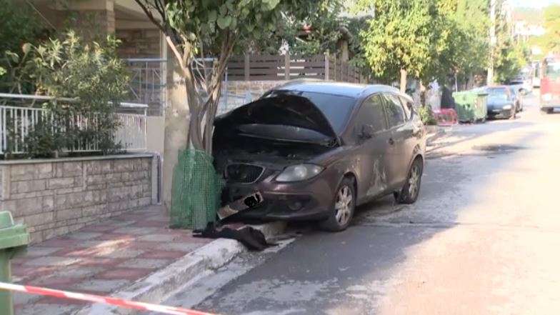 Νίκαια: Πυρπόλησαν ΙΧ σωφρονιστικού υπαλλήλου – Έριξαν χειροβομβίδα στην αυλή του