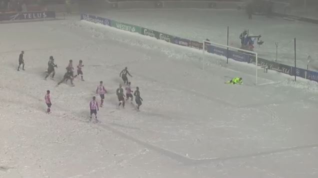 Καναδάς: Υπό σφοδρή χιονόπτωση ο τελικός του πρωταθλήματος