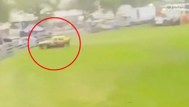 Αυστραλία: Αυτοκίνητο έπεσε σε θεατές σε αγώνες επίδειξης – 9 τραυματίες