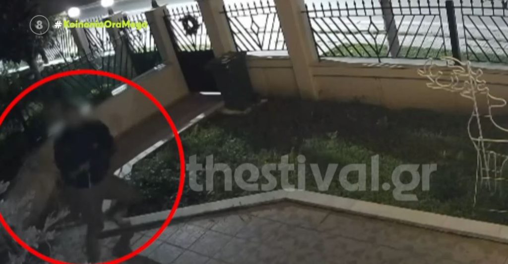 Θεσσαλονίκη: Ο… ατζαμής κλέφτης του χριστουγεννιάτικου δένδρτου