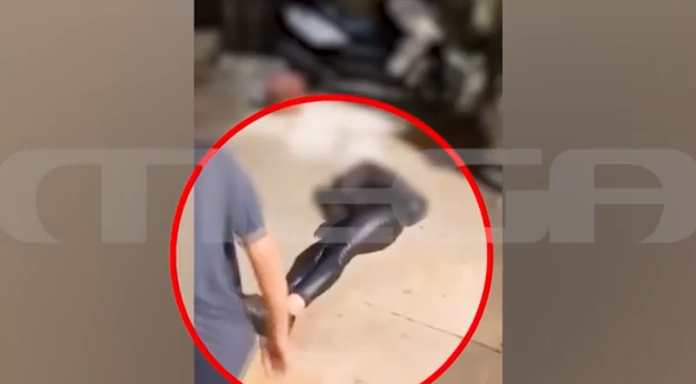 Σοκαριστικό βίντεο με ξυλοδαρμό ανήλικης από συνομήλικές της