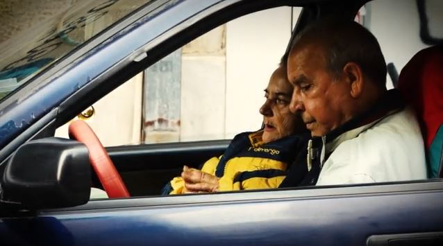 Κυψέλη: Ζευγάρι αστέγων ζει σε αυτοκίνητο 3 χρόνια – «Πολύ δύσκολα»