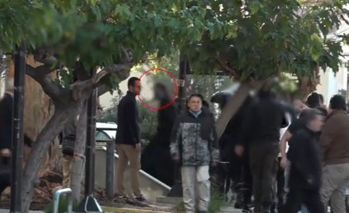 «Ιερό» κύκλωμα με ναρκωτικά – Με χειροπέδες στα δικαστήρια ο γνωστός YouTuber «ιερέας»