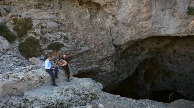 Κρήτη: Από τη μουσική της λεβεντιάς, στις μαντινάδες της παρανομίας