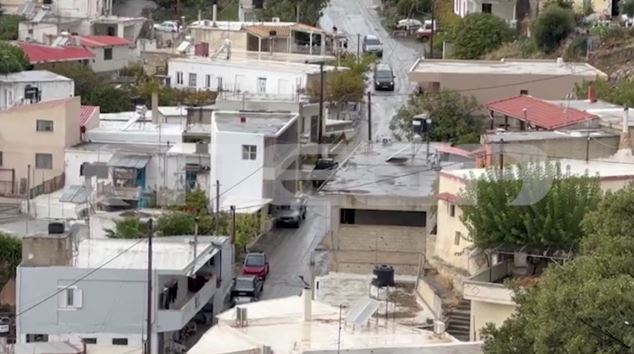 Βορίζια Κρήτης: «Αυτοί βάλανε την αρχή μέσα από τη φυλακή» – Η μητέρα των 4 συλληφθέντων αδελφών που κατηγορούνται για το μακελειό στο Live News