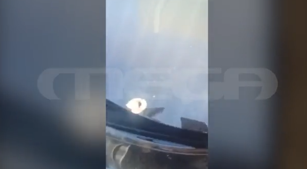 Βορίζια Κρήτης: Γάζωσαν το αυτοκίνητο του γαμπρού του 39χρονου έπειτα από μαχαιρώματα μεταξύ των δύο οικογενειών σε γλέντι