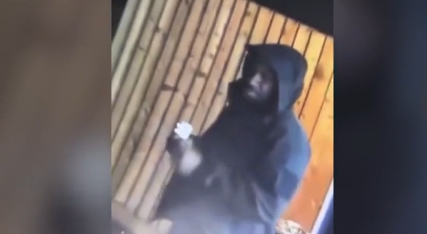 Μεγάλη Βρετανία: Βίντεο ντοκουμέντο από την αιματηρή επίθεση με μαχαίρι σε τρένο