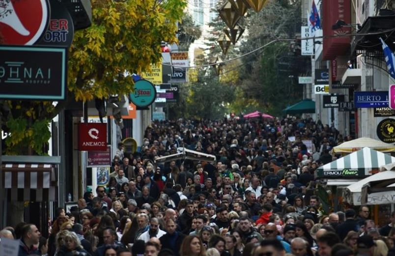 Από αύριο σε ισχύ το εορταστικό ωράριο των καταστημάτων