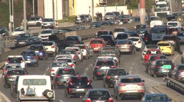 Κηφισός: Στο τραπέζι πρόταση για απαγόρευση της κυκλοφορίας φορτηγών μεταξύ 7-10 το πρωί