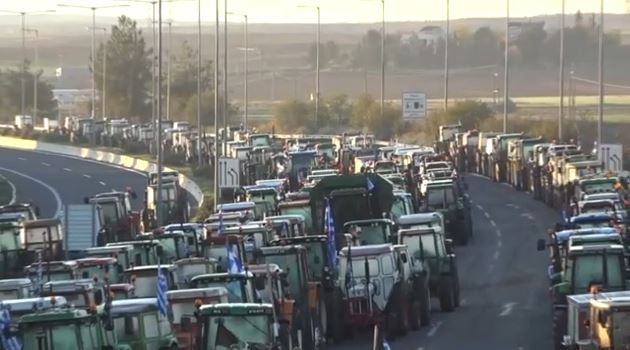 Απειλές για να σπάσουν το μπλόκο δέχονται οι αγρότες – «Τα ποσά θα καταβληθούν έως τέλη Δεκεμβρίου», λέει το υπουργείο