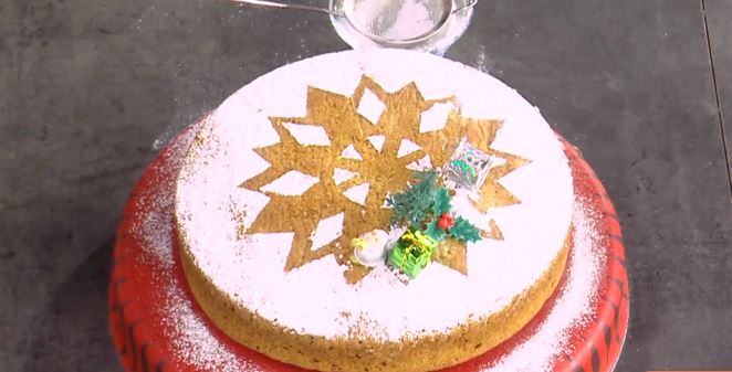 Η Αργυρώ Μπαρμπαρίγου μας ετοιμάζει αφράτη βασιλόπιτα για το πρωτοχρονιάτικο τραπέζι