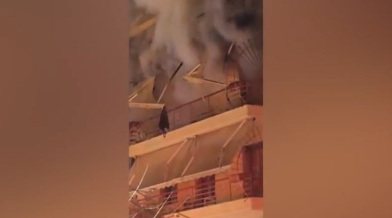 Θεσσαλονίκη: Πέθανε από ανακοπή η ηλικιωμένη που απεγκλωβίστηκε από φλεγόμενο διαμέρισμα