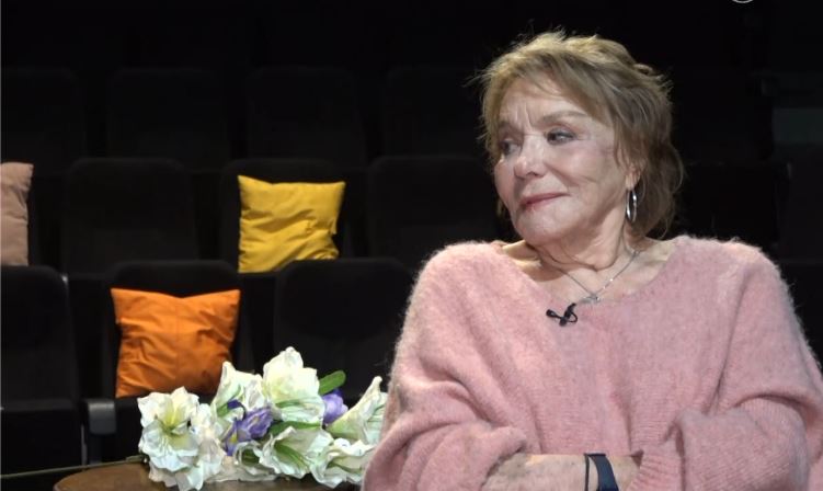 Μπέττυ Αρβανίτη: «Η εποχή μας έχει μυθοποιήσει τα νιάτα και την εικόνα και είναι θλιβερό»