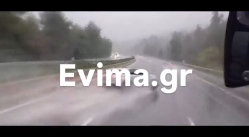 Μαλακάσα: Οδηγός χάνει τον έλεγχο του ΙΧ του λόγω κακοκαιρίας και έπεσε σε προστατευτικές μπάρες – Βίντεο σοκ
