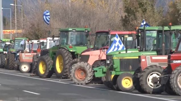 Στον «χορό» των αγροτικών κινητοποιήσεων ολόκληρη η χώρα – Πυκνώνουν τα μπλόκα