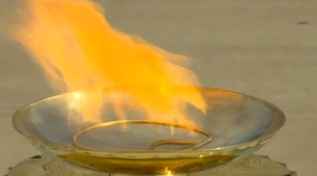 Η Ράνια Τζίμα λαμπαδηδρόμος της Ολυμπιακής Φλόγας